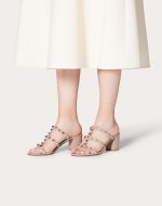 ROCKSTUD CALFSKIN LEATHER SLIDE SANDAL 60 MM - Image 2